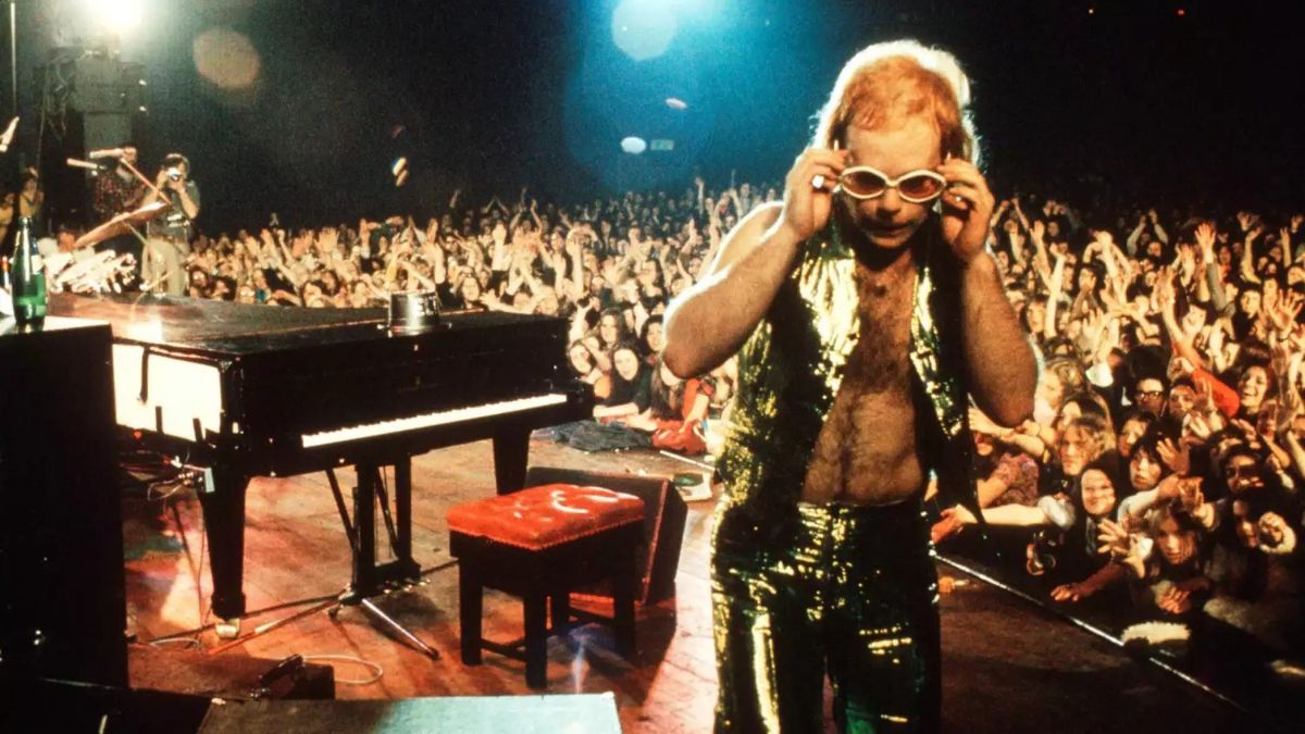 Elton John — "1974 North American Tour" movie still